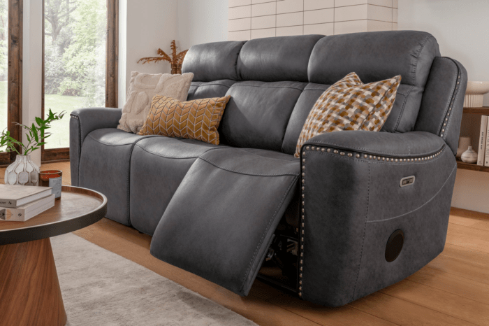 3 seater recliner sofa