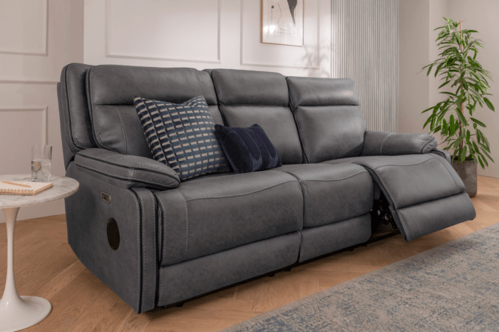 3 seater Recliner sofa